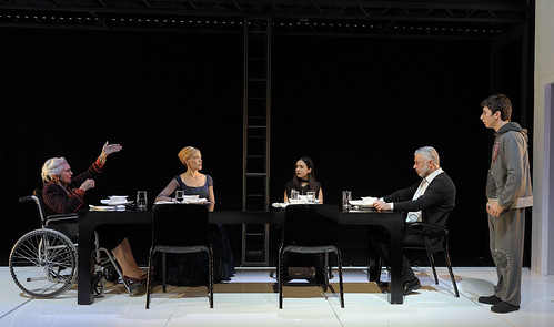 Un hogar con síndrome de Münchhausen, por J.C.Deus Un hogar con síndrome de Münchhausen, por J.C.Deus