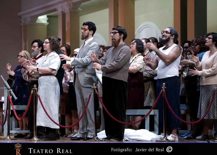 Más que cuentos, funerales a cargo de Offenbach