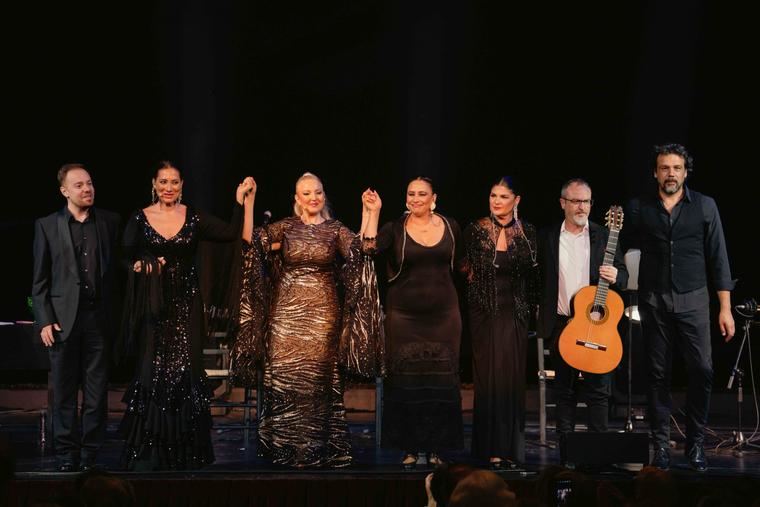 Mar de cantes, cruce de soprano y cantaora