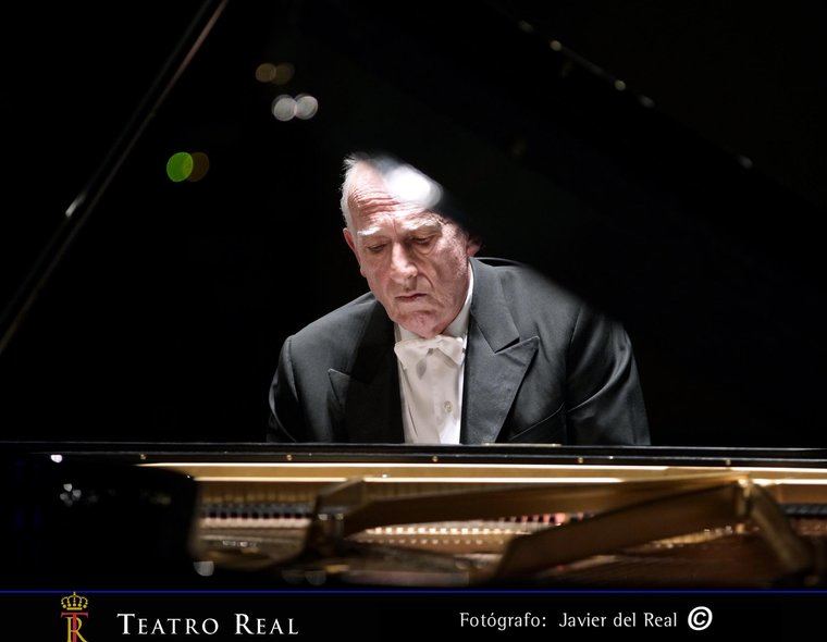 Maurizio Pollini al piano