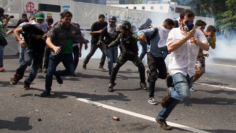 Asalto al poder y violencia política